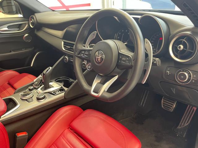 ジュリア ヴェローチェ　ディーラー管理試乗車　Ａｐｐｌｅ　Ｃａｒｐｌａｙ／Ａｎｄｒｏｉｄ　Ａｕｔｏ対応　ドライブレコーダー　ＥＴＣ付（24枚目）