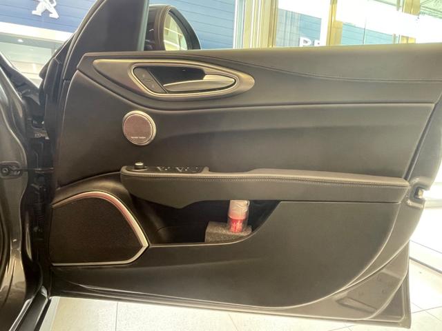 ジュリア ヴェローチェ　ディーラー管理試乗車　Ａｐｐｌｅ　Ｃａｒｐｌａｙ／Ａｎｄｒｏｉｄ　Ａｕｔｏ対応　ドライブレコーダー　ＥＴＣ付（25枚目）