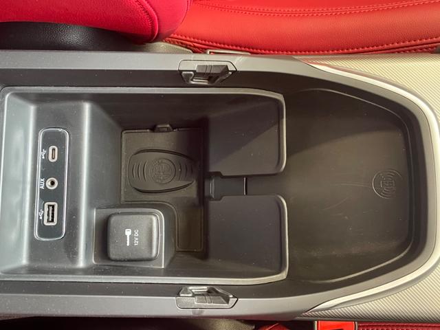 ジュリア ヴェローチェ　ディーラー管理試乗車　Ａｐｐｌｅ　Ｃａｒｐｌａｙ／Ａｎｄｒｏｉｄ　Ａｕｔｏ対応　ドライブレコーダー　ＥＴＣ付（37枚目）