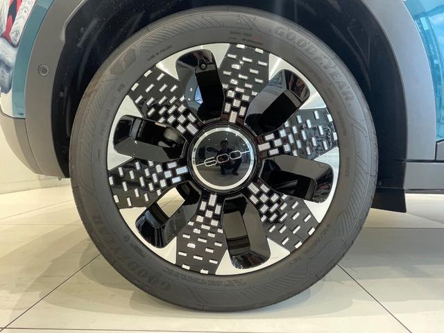 ６００ハイブリッド ラ　プリマ　ディーラー試乗使用車　認定中古車　新車保証継承　純正ナビゲーション　Ａｐｐｌｅ　Ｃａｒｐｌａｙ／Ａｎｄｒｏｉｄ　Ａｕｔｏ対応　アダプティブクルーズコントロール　シートヒーター（13枚目）