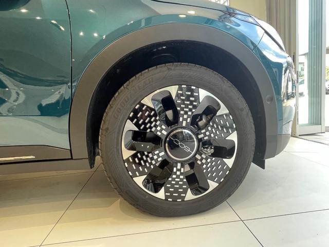 ６００ハイブリッド ラ　プリマ　ディーラー試乗使用車　認定中古車　新車保証継承　純正ナビゲーション　Ａｐｐｌｅ　Ｃａｒｐｌａｙ／Ａｎｄｒｏｉｄ　Ａｕｔｏ対応　アダプティブクルーズコントロール　シートヒーター（14枚目）