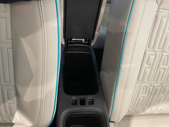 ６００ハイブリッド ラ　プリマ　ディーラー試乗使用車　認定中古車　新車保証継承　純正ナビゲーション　Ａｐｐｌｅ　Ｃａｒｐｌａｙ／Ａｎｄｒｏｉｄ　Ａｕｔｏ対応　アダプティブクルーズコントロール　シートヒーター（52枚目）