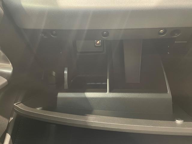 ６００ハイブリッド ラ　プリマ　ディーラー試乗使用車　認定中古車　新車保証継承　純正ナビゲーション　Ａｐｐｌｅ　Ｃａｒｐｌａｙ／Ａｎｄｒｏｉｄ　Ａｕｔｏ対応　アダプティブクルーズコントロール　シートヒーター（59枚目）