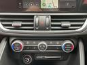 ヴェローチェ　認定中古車　フロアマット　　新車保証継承　　バックカメラ　レザーシート　ナビゲーション　アップルカープレイ　アンドロイドオート(34枚目)
