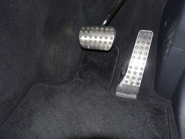 GLE GLE400 d 4MATIC クーペ スポーツ Bluetooth接続 ETC LEDヘッドライト TV アイドリングストップ クルーズコントロール コネクテッド機能 サイドカメラ サンルーフ・ガラスルーフ シートエアコン シートヒーター(22枚目)