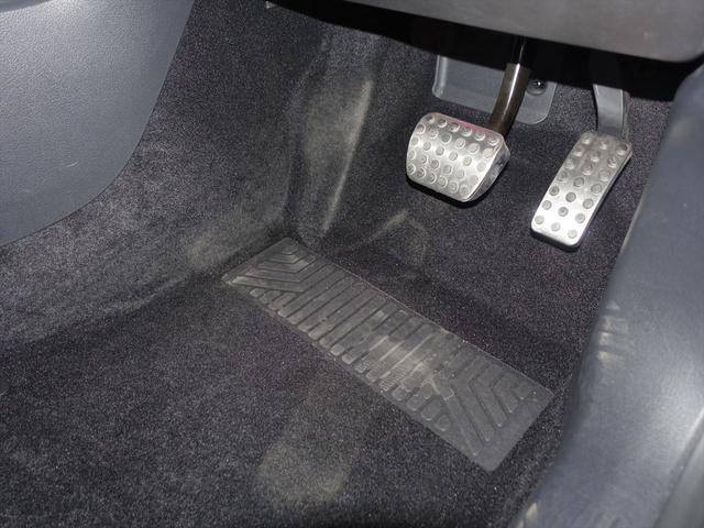 ＧＬＢ ＧＬＢ２００　ｄ　ＡＭＧライン　ナビゲーションパッケージ　３列シート　Ｂｌｕｅｔｏｏｔｈ接続　ＥＴＣ　ＬＥＤヘッドライト　ＴＶ　アイドリングストップ　クルーズコントロール　コネクテッド機能　サイドカメラ　シートヒーター（26枚目）