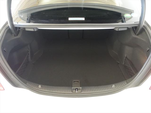 Ｃクラス Ｃ１８０　アバンギャルド　ＡＭＧライン　レーダーセーフティパッケージ　ベーシックパッケージ　Ｂｌｕｅｔｏｏｔｈ接続　ＥＴＣ　ＬＥＤヘッドライト　ＴＶ　アイドリングストップ　クルーズコントロール　コネクテッド機能　シートヒーター（24枚目）