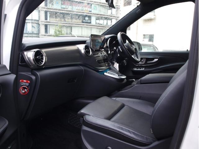 Ｖクラス Ｖ２２０　ｄ　エクスクルーシブ　ロング　プラチナスイート　Ｂｌｕｅｔｏｏｔｈ接続　ＥＴＣ　ＬＥＤヘッドライト　ＴＶ　アイドリングストップ　クルーズコントロール　コネクテッド機能　サイドカメラ　サンルーフ・ガラスルーフ　シートエアコン　シートヒーター（8枚目）