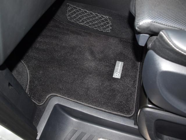 Ｖクラス Ｖ２２０　ｄ　エクスクルーシブ　ロング　プラチナスイート　Ｂｌｕｅｔｏｏｔｈ接続　ＥＴＣ　ＬＥＤヘッドライト　ＴＶ　アイドリングストップ　クルーズコントロール　コネクテッド機能　サイドカメラ　サンルーフ・ガラスルーフ　シートエアコン　シートヒーター（16枚目）