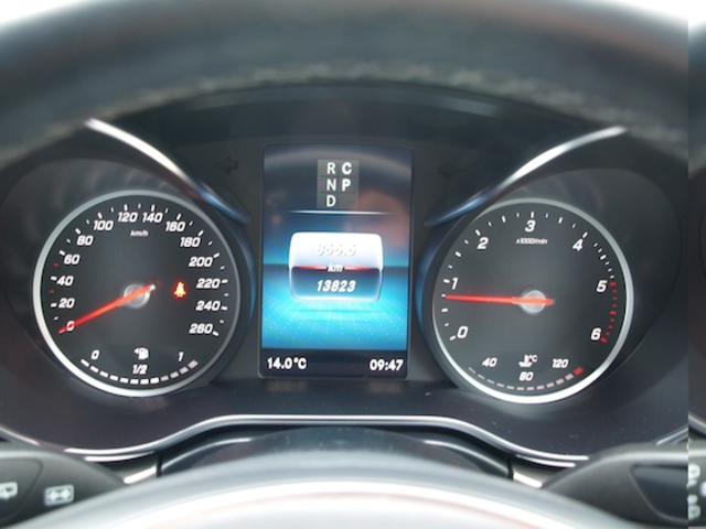 Ｖクラス Ｖ２２０　ｄ　エクスクルーシブ　ロング　プラチナスイート　Ｂｌｕｅｔｏｏｔｈ接続　ＥＴＣ　ＬＥＤヘッドライト　ＴＶ　アイドリングストップ　クルーズコントロール　コネクテッド機能　サイドカメラ　サンルーフ・ガラスルーフ　シートエアコン　シートヒーター（22枚目）