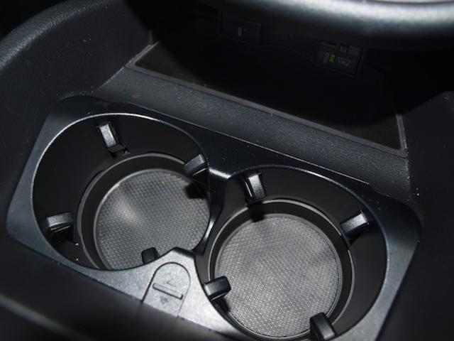 Ｖクラス Ｖ２２０　ｄ　エクスクルーシブ　ロング　プラチナスイート　Ｂｌｕｅｔｏｏｔｈ接続　ＥＴＣ　ＬＥＤヘッドライト　ＴＶ　アイドリングストップ　クルーズコントロール　コネクテッド機能　サイドカメラ　サンルーフ・ガラスルーフ　シートエアコン　シートヒーター（28枚目）