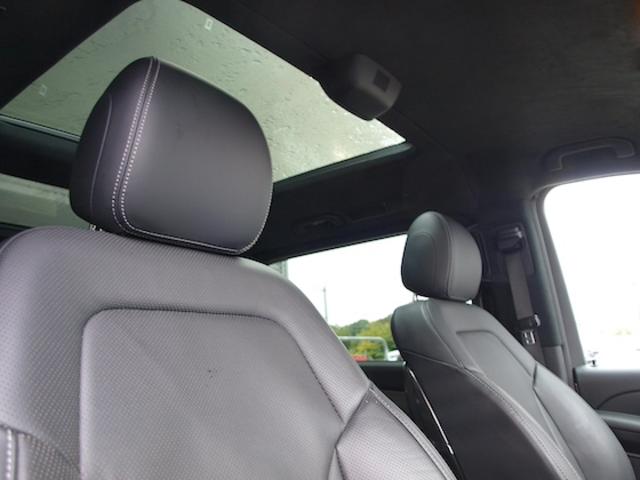 Ｖクラス Ｖ２２０　ｄ　エクスクルーシブ　ロング　プラチナスイート　Ｂｌｕｅｔｏｏｔｈ接続　ＥＴＣ　ＬＥＤヘッドライト　ＴＶ　アイドリングストップ　クルーズコントロール　コネクテッド機能　サイドカメラ　サンルーフ・ガラスルーフ　シートエアコン　シートヒーター（30枚目）