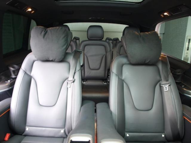 Ｖクラス Ｖ２２０　ｄ　エクスクルーシブ　ロング　プラチナスイート　Ｂｌｕｅｔｏｏｔｈ接続　ＥＴＣ　ＬＥＤヘッドライト　ＴＶ　アイドリングストップ　クルーズコントロール　コネクテッド機能　サイドカメラ　サンルーフ・ガラスルーフ　シートエアコン　シートヒーター（34枚目）