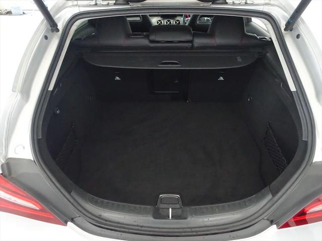 ＣＬＡクラス シューティングブレーク ＣＬＡ１８０　シューティングブレーク　ＡＭＧスタイル　ＡＭＧプレミアムパッケージ　レーダーセーフティパッケージ　Ｂｌｕｅｔｏｏｔｈ接続　ＣＤ　ＤＶＤ再生　ＥＴＣ　ＬＥＤヘッドライト　ＴＶ　アイドリングストップ　クルーズコントロール（28枚目）