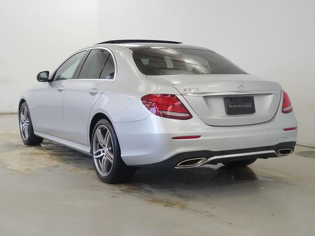 Ｅクラス Ｅ２００　アバンギャルド　スポーツ　レザーパッケージ　Ｂｌｕｅｔｏｏｔｈ接続　ＥＴＣ　ＬＥＤヘッドライト　ＴＶ　アイドリングストップ　クルーズコントロール　サイドカメラ　サンルーフ・ガラスルーフ　シートヒーター　トランクスルー　ナビ（4枚目）