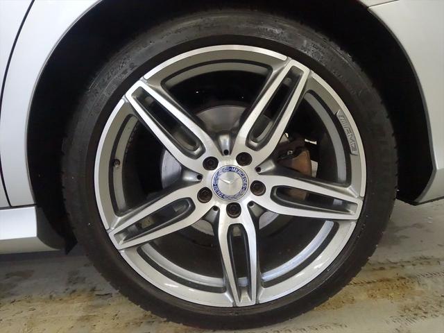 Ｅクラス Ｅ２００　アバンギャルド　スポーツ　レザーパッケージ　Ｂｌｕｅｔｏｏｔｈ接続　ＥＴＣ　ＬＥＤヘッドライト　ＴＶ　アイドリングストップ　クルーズコントロール　サイドカメラ　サンルーフ・ガラスルーフ　シートヒーター　トランクスルー　ナビ（33枚目）