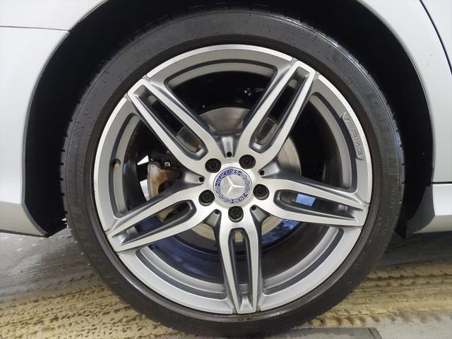 Ｅクラス Ｅ２００　アバンギャルド　スポーツ　レザーパッケージ　Ｂｌｕｅｔｏｏｔｈ接続　ＥＴＣ　ＬＥＤヘッドライト　ＴＶ　アイドリングストップ　クルーズコントロール　サイドカメラ　サンルーフ・ガラスルーフ　シートヒーター　トランクスルー　ナビ（34枚目）