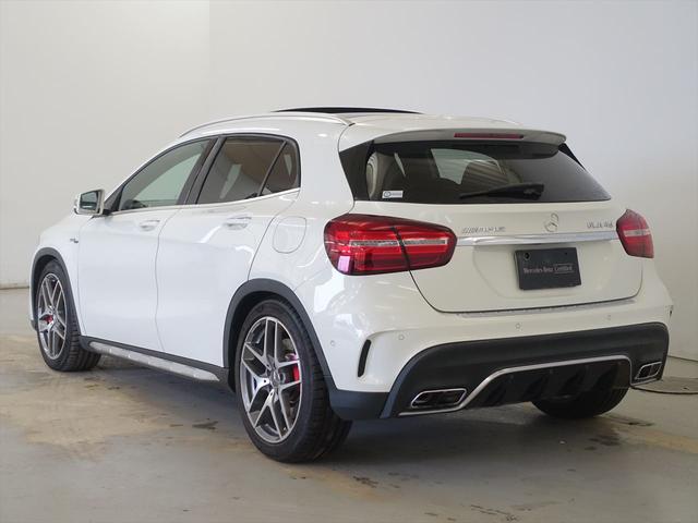 GLAクラス GLA45 4MATIC AMGアドバンスドパッケージ Bluetooth接続 CD DVD再生 ETC LEDヘッドライト TV アイドリングストップ クルーズコントロール サンルーフ・ガラスルーフ シートヒーター(4枚目)