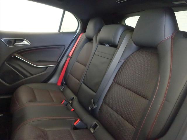 GLAクラス GLA45 4MATIC AMGアドバンスドパッケージ Bluetooth接続 CD DVD再生 ETC LEDヘッドライト TV アイドリングストップ クルーズコントロール サンルーフ・ガラスルーフ シートヒーター(24枚目)