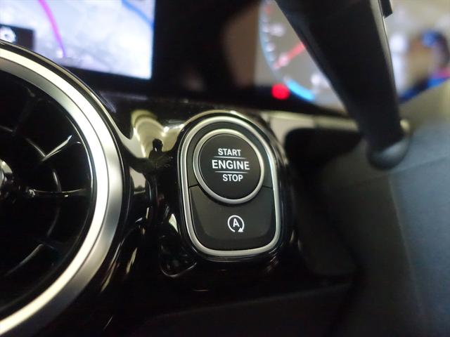 Ｂクラス Ｂ１８０　ＡＭＧライン　レーダーセーフティパッケージ　ナビゲーションパッケージ　Ｂｌｕｅｔｏｏｔｈ接続　ＥＴＣ　ＬＥＤヘッドライト　ＴＶ　アイドリングストップ　クルーズコントロール　コネクテッド機能　シートヒーター（26枚目）