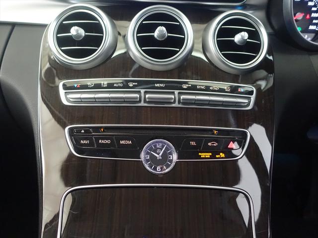 Ｃクラス Ｃ２００　アバンギャルド　ベーシックパッケージ　プレミアムパッケージ　Ｂｌｕｅｔｏｏｔｈ接続　ＣＤ　ＤＶＤ再生　ＥＴＣ　ＬＥＤヘッドライト　ＴＶ　アイドリングストップ　クルーズコントロール　シートヒーター　トランクスルー　ナビ（13枚目）