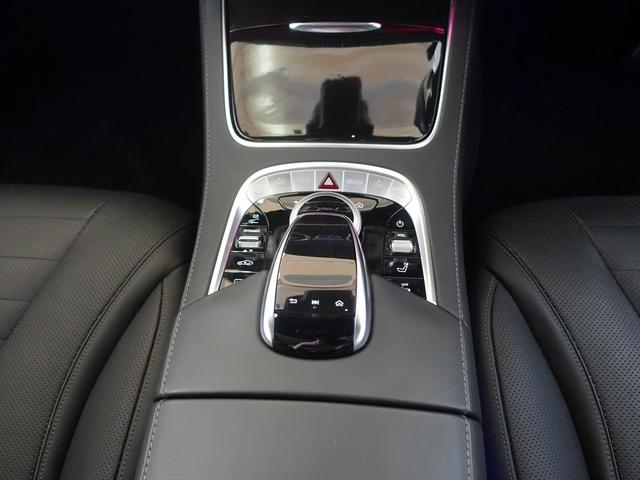 Sクラス S560 e ロング AMGライン プラス Bluetooth接続 ETC LEDヘッドライト TV アイドリングストップ クルーズコントロール コネクテッド機能 サイドカメラ サンルーフ・ガラスルーフ シートエアコン シートヒーター ナビ(16枚目)