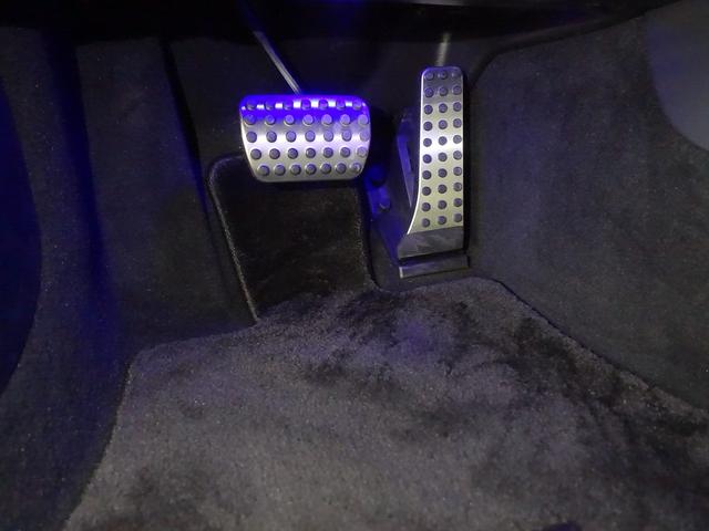 GT 63 4MATIC+ クーペ AMGパフォーマンスパッケージ Bluetooth接続 ETC LEDヘッドライト TV アイドリングストップ クルーズコントロール コネクテッド機能 サイドカメラ シートエアコン シートヒーター(22枚目)