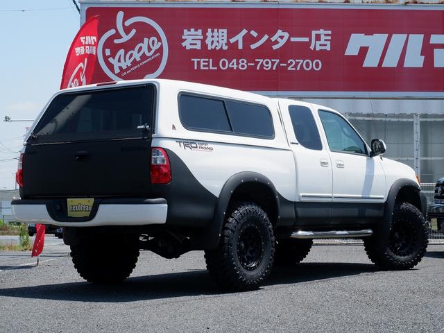 アクセスキャブ　リミテッド　新車並行２００５ｙ　４ＷＤ　ＴＲＤオフロードＰＫＧ　Ｖ８エンジン　フルセグ地デジＨＤＤナビ　　ヒッチメンバー　バックカメラ　チューブサイドステップ　ＬＩＮＥ－Ｘ特別カスタムカー　２．５インチリフトＵＰ(4枚目)