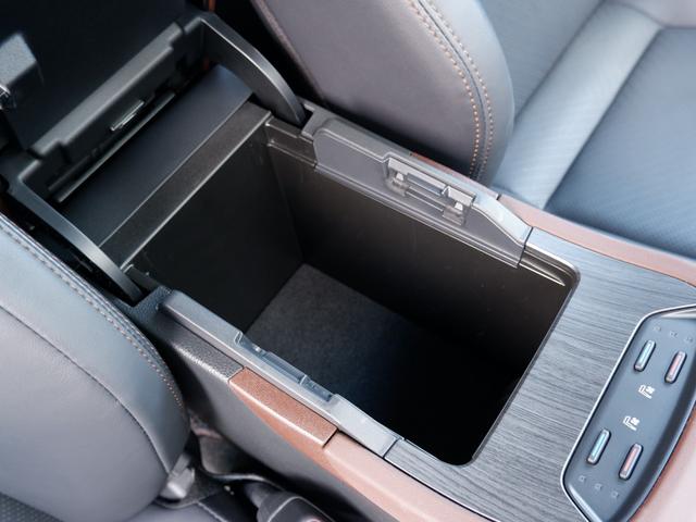 ハリアー Ｚ　レザーパッケージ　モデリスタカスタム　１オーナー　ＴＳＳ　全方位モニター　ＪＢＬサウンド　純正１２．３インチナビ　ＥＴＣ２．０　デジタルインナーミラー　シートエアコン　ステアリングヒーター　パワーバックドア（24枚目）