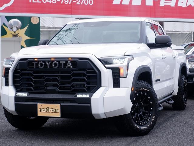 タンドラ クルーマックスＳＲ５　ＴＲＤＳＰＯＲＴＳパッケージ　新車２０２３年アメリカモデル４ＷＤ　１０速ＡＴ　ＬＥＤヘッドライト＆テール国内保安基準改善　ＴＲＤｐｒｏグリル・オーバーフェンダー　ＬＥＥＲ７００トノカバー　８インチオーディオ　アップルカープレイ（7枚目）