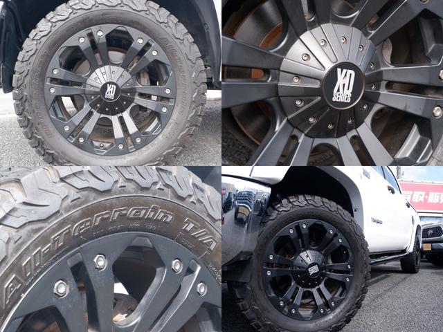 タンドラ クルーマックス　ＳＲ５　４ＷＤ　ベンチシート＆コラムシフト　ブラックレザー内装　リフトアップ　ボディ同色オーバーフェンダー　ＬＥＥＲハードトノカバー　ベッドライナー　カロッツェリアナビ　バックカメラ　ＥＴＣ（11枚目）