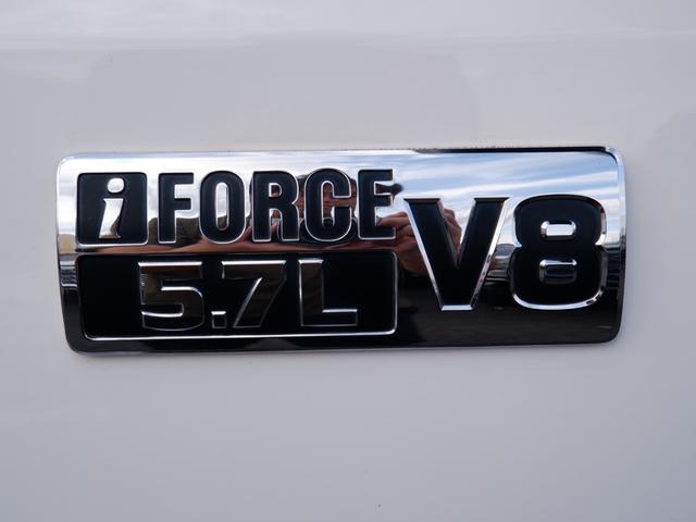 タンドラ クルーマックス　ＳＲ５　４ＷＤ　ベンチシート＆コラムシフト　ブラックレザー内装　リフトアップ　ボディ同色オーバーフェンダー　ＬＥＥＲハードトノカバー　ベッドライナー　カロッツェリアナビ　バックカメラ　ＥＴＣ（22枚目）