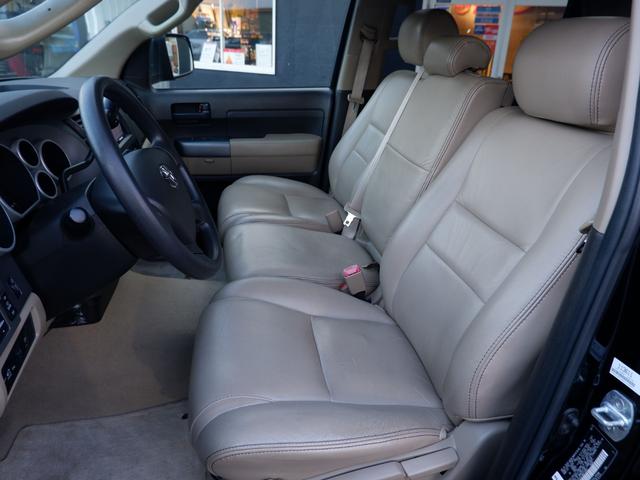 タンドラ クルーマックス V8 5,7L 新車並行 実走行 ベンチシート&コラムシフト レザー内装カスタム シャッター式トノカバー 荷台LINE-X サイドステップ フロント、サイド、バックカメラ 社外AW BFグッドリッジ(8枚目)