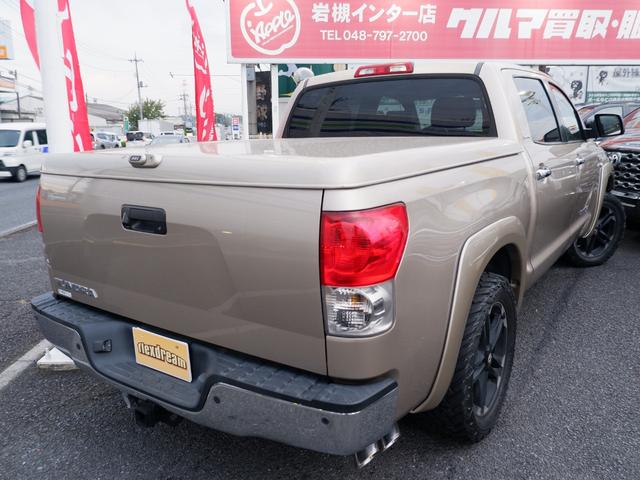 タンドラ クルーマックス リミテッド V8 新車並行 2WD BWオーバーフェンダー LINE-X荷台 ハードトノカバー 新品ヘッドライト CORSA2本出しマフラー チルト&スライドサンルーフ レッドロックレザー内装 シートヒーター(8枚目)