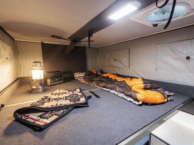 ハイラックス Ｚ　ＦＴポーター１２５　元デモカー販売　オーバーランドスタイル　８ナンバーキャンピング登録　荷台ＬＩＮＥ－Ｘ　ＬＥＤライトバーソーラー有り電源システム　ＯＭＥ　ＢＰ－５１ショック　オプカン　各カメラ（16枚目）