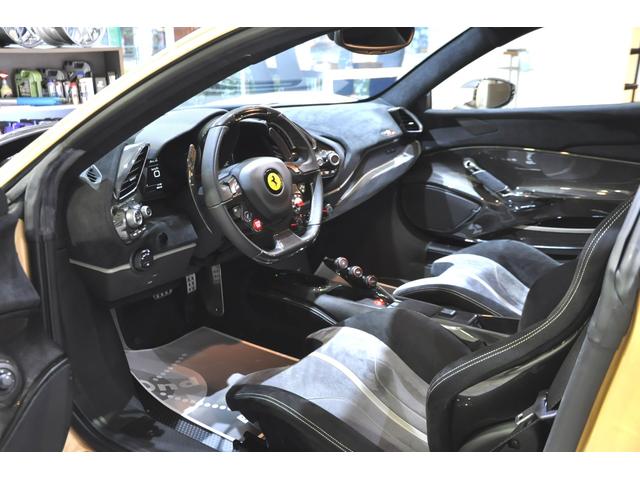 ４８８ピスタ ベースグレード　ＲＯＢＥＲＵＴＡリフタ　Ｂｒｉｌｌｉａｎｔマフラ　ＡＬ１３ＡＷ２１インチ２２インチ　ＮＯＶＩＴＥＣカーボンパーツ　Ｃａｐｒｉｓｔｏカーボンドアミラー　ｉｎｏｚｅｔｅｋフルラッピング　アップルカープレイ（28枚目）