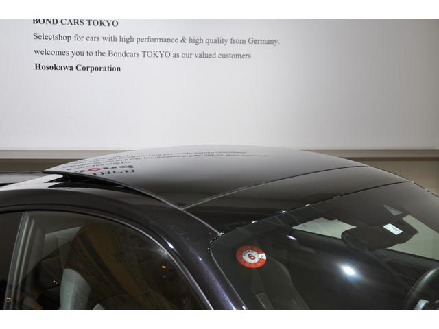 ９１１ターボＳ　カーボンインテリア　カーボンドアシルガード　カーボンＰＤＫセレクトレバー　ガラスサンルーフ　ツートンレザーインテリア　ベンチレーション(11枚目)