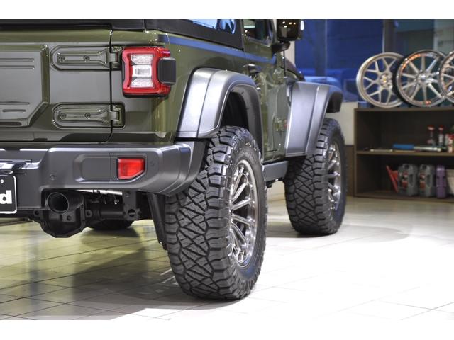 ジープ・ラングラー ルビコン・ソフトトップ　ＭＯＰＡＲ２インチリフトアップキット　ＭＡＧＮＡＦＬＯＷマフラー　Ｖｏｓｓｅｎ　２０インチＡＷ　Ｒｉｄｇｅ　Ｇｒａｐｐｌｅｒ　３５インチ　５０ｍｍワイドオーバーフェンダー（11枚目）