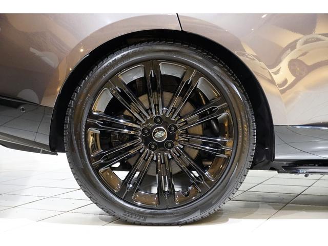 レンジローバー ローンチエディション 特別限定15台 23インチアロイホイール パーフォレイテッドセミアニリンレザー 24ウェイ電動フロントシート シートクーラー ホットストーンマッサージ リアエグゼクティブクラスコンフォートプラスシート(5枚目)