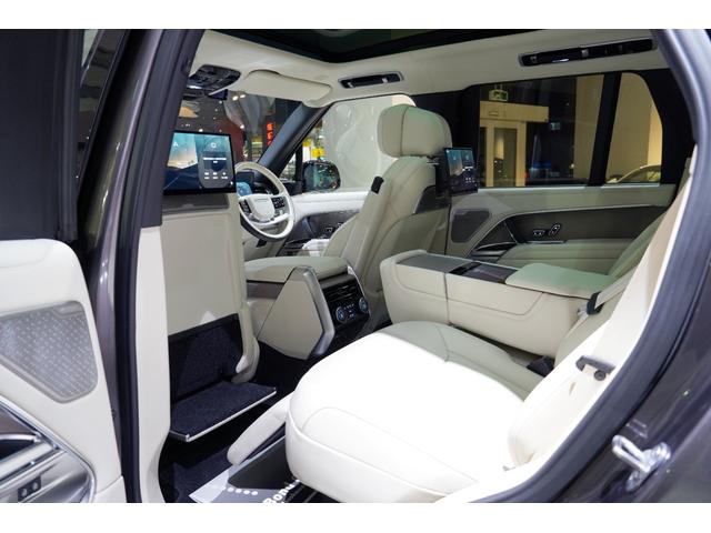 レンジローバー ローンチエディション 特別限定15台 23インチアロイホイール パーフォレイテッドセミアニリンレザー 24ウェイ電動フロントシート シートクーラー ホットストーンマッサージ リアエグゼクティブクラスコンフォートプラスシート(38枚目)