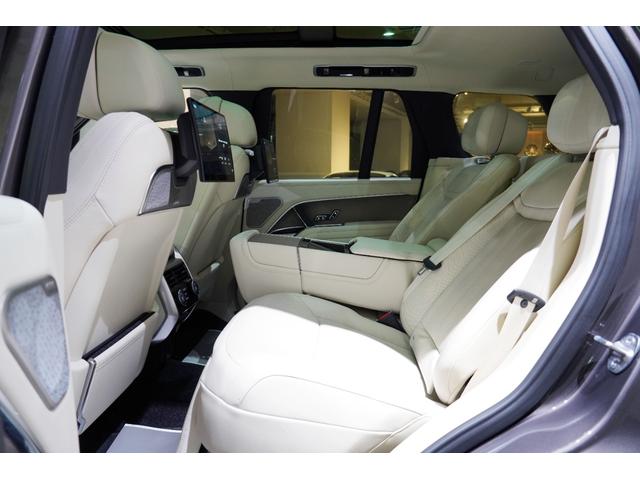 レンジローバー ローンチエディション 特別限定15台 23インチアロイホイール パーフォレイテッドセミアニリンレザー 24ウェイ電動フロントシート シートクーラー ホットストーンマッサージ リアエグゼクティブクラスコンフォートプラスシート(41枚目)