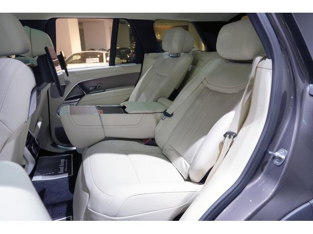 レンジローバー ローンチエディション 特別限定15台 23インチアロイホイール パーフォレイテッドセミアニリンレザー 24ウェイ電動フロントシート シートクーラー ホットストーンマッサージ リアエグゼクティブクラスコンフォートプラスシート(42枚目)