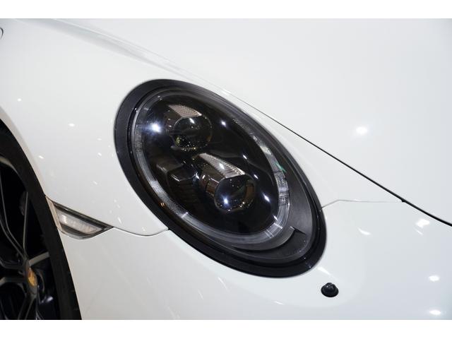 ９１１ ９１１カレラＴ　マトリクスＬＥＤヘッドライト（ＰＤＬＳ＋）　カレラＴインテリアＰＫＧレッドステッチ　レーンチェンジアシスト　ティンテッドテールレンズ　パワステプラス　スポーツエグゾースト　２０インチカレラＳホイール（14枚目）