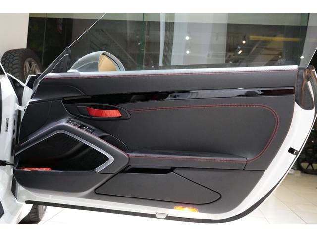 ９１１ ９１１カレラＴ　マトリクスＬＥＤヘッドライト（ＰＤＬＳ＋）　カレラＴインテリアＰＫＧレッドステッチ　レーンチェンジアシスト　ティンテッドテールレンズ　パワステプラス　スポーツエグゾースト　２０インチカレラＳホイール（22枚目）