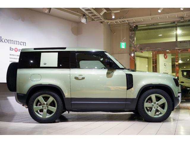 ディフェンダー 90X-ダイナミックHSE P300 75th Limited Edition(限定75台) ファブリックルーフ(格納式) 14way電動シート(ヒーター&クーラー付き) コールドクライメートパック 急速クーラーボックス(6枚目)