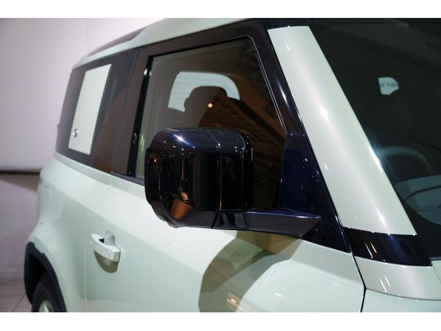 ディフェンダー 90X-ダイナミックHSE P300 75th Limited Edition(限定75台) ファブリックルーフ(格納式) 14way電動シート(ヒーター&クーラー付き) コールドクライメートパック 急速クーラーボックス(16枚目)