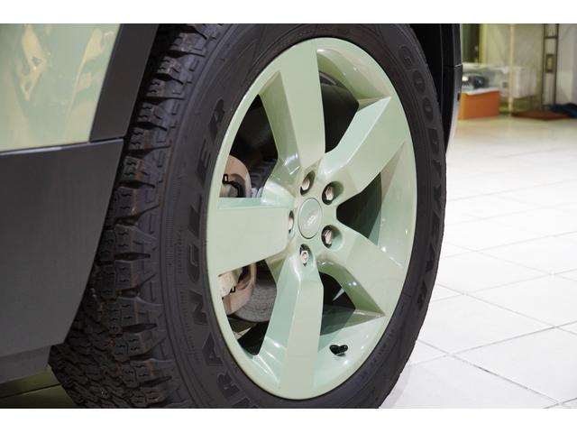 ディフェンダー 90X-ダイナミックHSE P300 75th Limited Edition(限定75台) ファブリックルーフ(格納式) 14way電動シート(ヒーター&クーラー付き) コールドクライメートパック 急速クーラーボックス(19枚目)