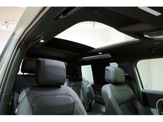 ディフェンダー 90X-ダイナミックHSE P300 75th Limited Edition(限定75台) ファブリックルーフ(格納式) 14way電動シート(ヒーター&クーラー付き) コールドクライメートパック 急速クーラーボックス(37枚目)