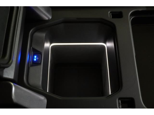 ディフェンダー 90X-ダイナミックHSE P300 75th Limited Edition(限定75台) ファブリックルーフ(格納式) 14way電動シート(ヒーター&クーラー付き) コールドクライメートパック 急速クーラーボックス(51枚目)