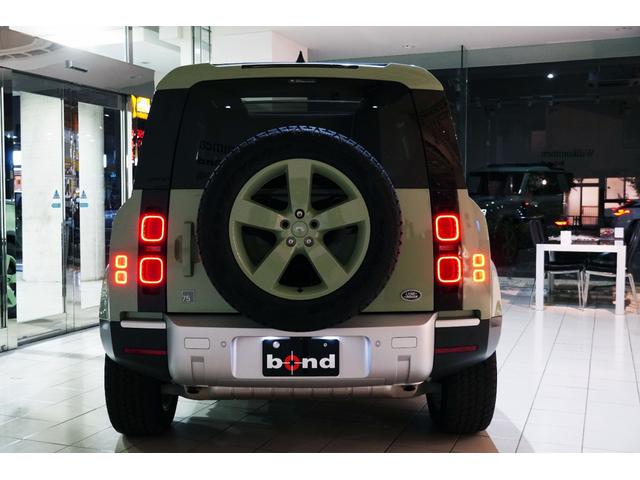 ディフェンダー 90X-ダイナミックHSE P300 75th Limited Edition(限定75台) ファブリックルーフ(格納式) 14way電動シート(ヒーター&クーラー付き) コールドクライメートパック 急速クーラーボックス(54枚目)